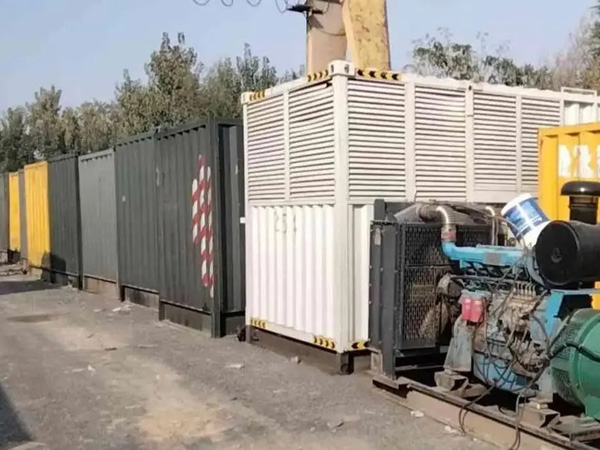 乡宁200KW柴油发电机机组每小时油耗是多少？